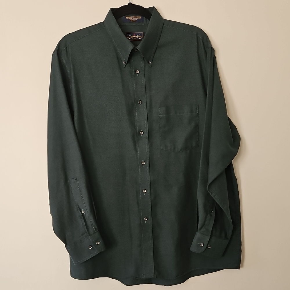 Elegant Forest Green Men's Button Down Shirt
